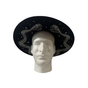 Black hat goth snake skeleton stars woman's‎